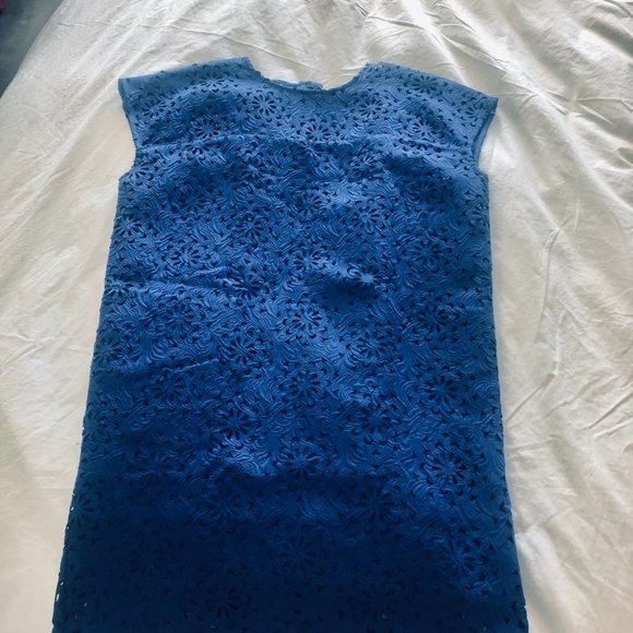 Banana Republic BR Monogram Cutout Dress Laser Cut - Picture 4 of 4